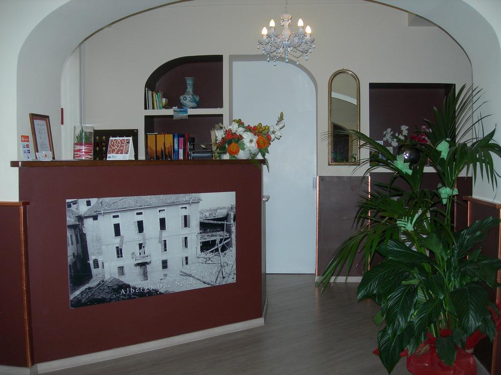 Hotel Due Spade ฟีเดนซา ภายนอก รูปภาพ