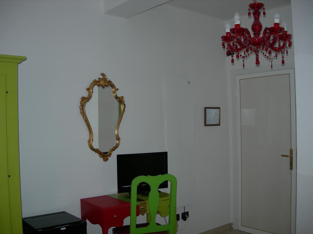 Hotel Due Spade ฟีเดนซา ภายนอก รูปภาพ