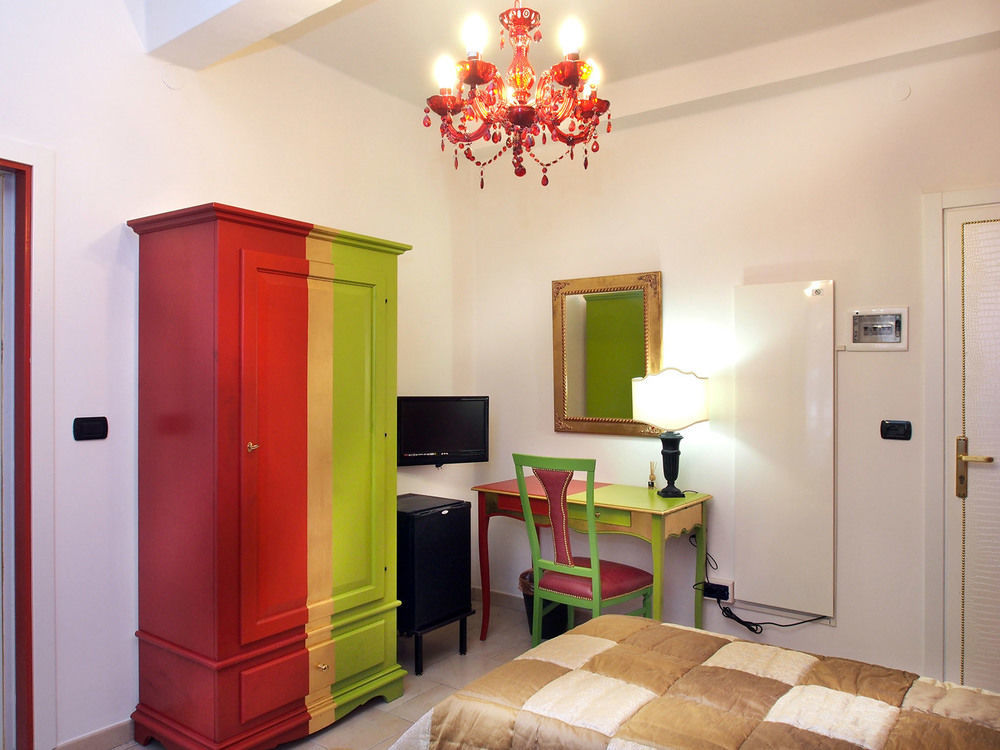 Hotel Due Spade ฟีเดนซา ภายนอก รูปภาพ