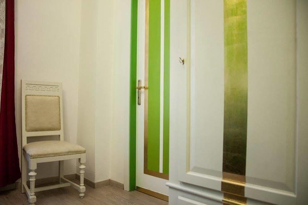 Hotel Due Spade ฟีเดนซา ภายนอก รูปภาพ